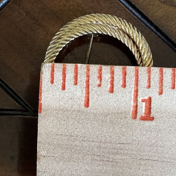 VTG Scarf Lapel Pin Brooch 1" Double Twisted Rope Western Ranch Gold Plated MCM - Picture 4 of 4